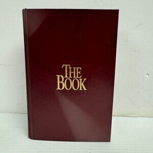 The Book Bible hardcover Tyndale publishing ISBN 0-8423-3285-5 - O1185